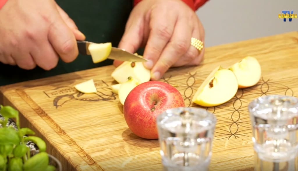 auch Äpfel wollen liebevoll geschnitten werden