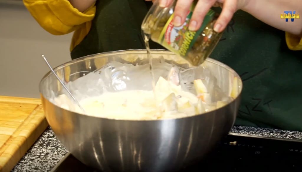 etwas Gurkenwasser dazu