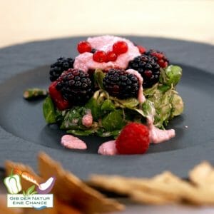Sommerlicher Beerensalat