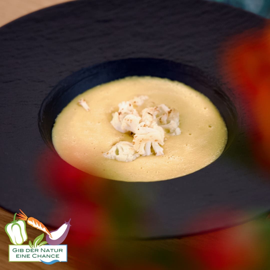 Geröstetetes Maiscremesüppchen mit geräuchertem Blumenkohl